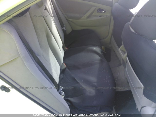 4T1BF3EK0BU692545 - 2011 TOYOTA CAMRY SE/LE/XLE თეთრი ფოტო 8