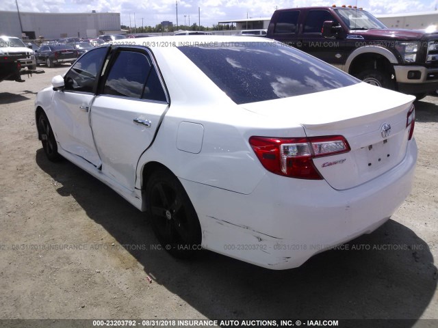 4T1BF1FKXEU405543 - 2014 TOYOTA CAMRY L/SE/LE/XLE Ağ foto 3