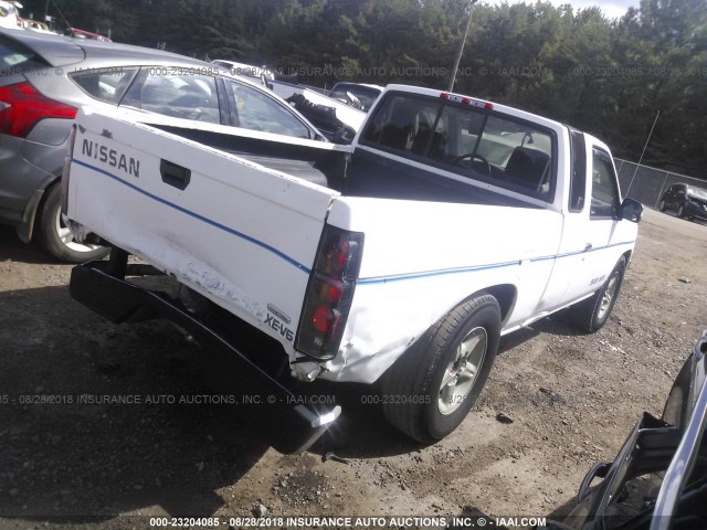 1N6HD16S7SC442035 - 1995 NISSAN TRUCK KING CAB SE/KING CAB XE WHITE photo 4