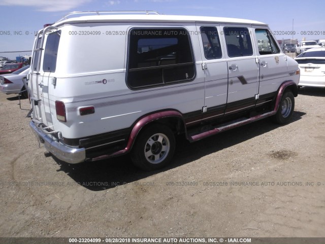 1GBEG25K9SF133772 - 1995 CHEVROLET G20 WHITE photo 4