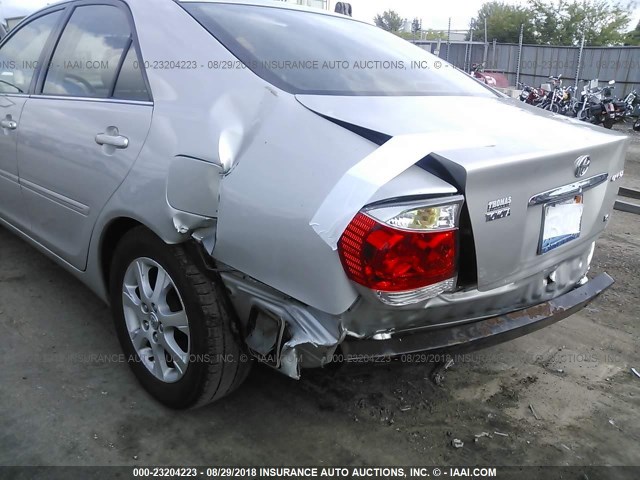 4T1BF30K65U091054 - 2005 TOYOTA CAMRY LE/XLE/SE 银色 照片 6