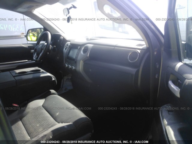 5TFUY5F12EX334441 - 2014 TOYOTA TUNDRA DOUBLE CAB SR/SR5 GRAY photo 5