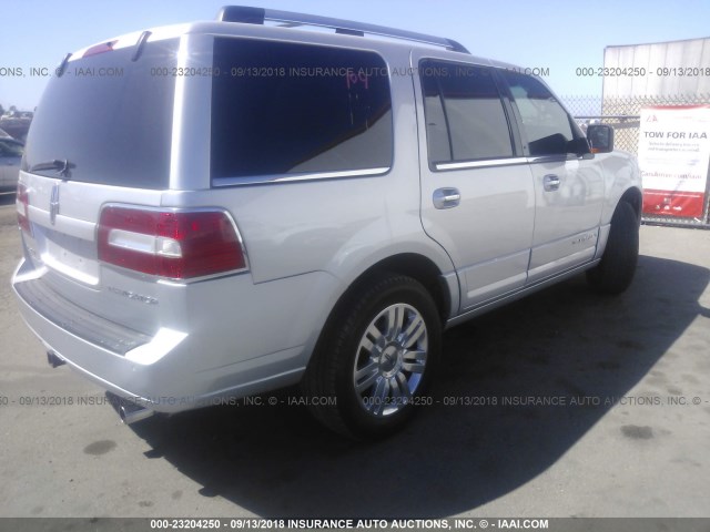 5LMJJ2H59CEL03324 - 2012 LINCOLN NAVIGATOR GRAY photo 4