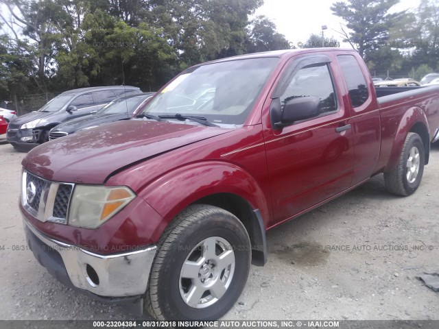 1N6AD06W07C458549 - 2007 NISSAN FRONTIER KING CAB LE/SE/OFF ROAD RED photo 2