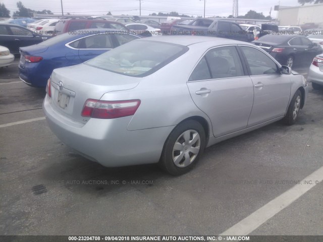 4T1BE46K38U746064 - 2008 TOYOTA CAMRY CE/LE/XLE/SE SILVER photo 4