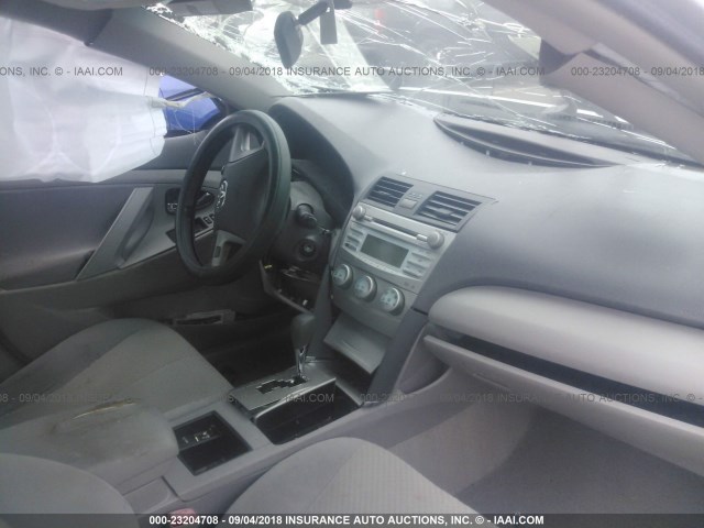 4T1BE46K38U746064 - 2008 TOYOTA CAMRY CE/LE/XLE/SE SILVER photo 5