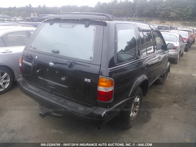 JN8AR05Y4WW233009 - 1998 NISSAN PATHFINDER LE/SE/XE BLACK photo 4