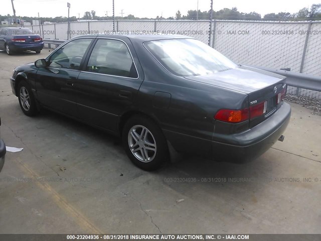 4T1BF22K0YU938811 - 2000 TOYOTA CAMRY LE/XLE GREEN photo 3