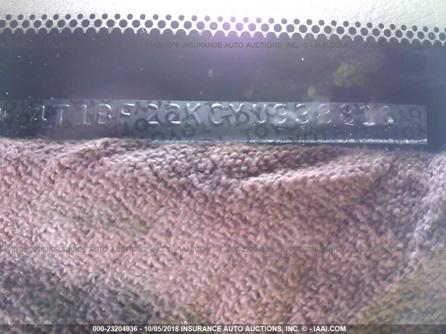 4T1BF22K0YU938811 - 2000 TOYOTA CAMRY LE/XLE GREEN photo 9