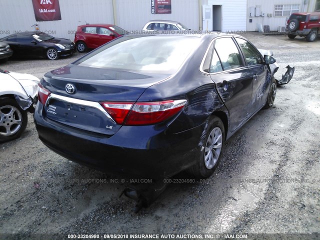 4T1BF1FK9GU505832 - 2016 TOYOTA CAMRY LE/XLE/SE/XSE BLUE photo 4