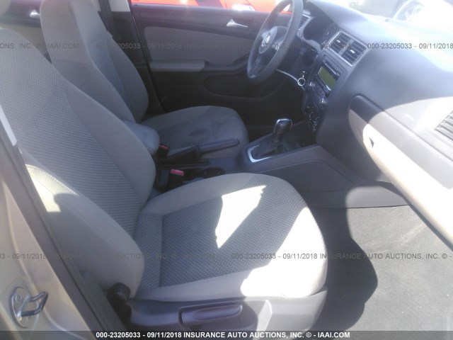 3VW2K7AJ1EM322781 - 2014 VOLKSWAGEN JETTA S ოქროსფერი ფოტო 5