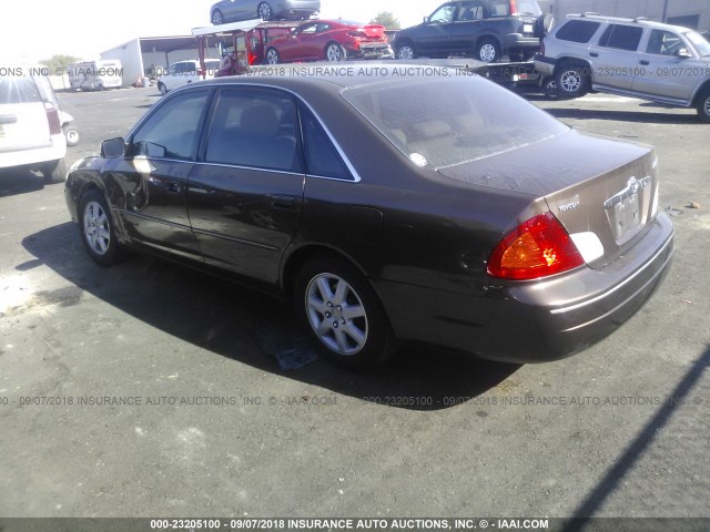 4T1BF28B2YU009145 - 2000 TOYOTA AVALON XL/XLS BROWN photo 3