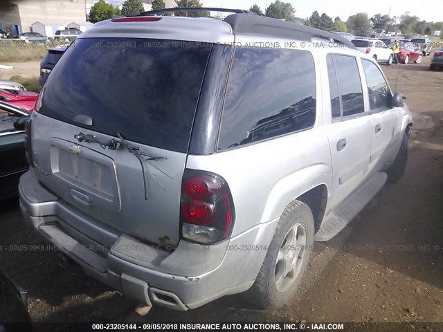 1GNET16S956113419 - 2005 CHEVROLET TRAILBLAZER EXT LS/EXT LT SILVER photo 4