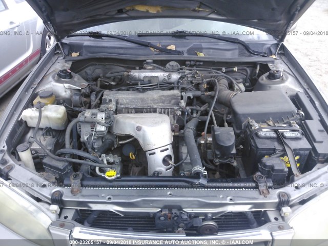 JT2BG22K810557926 - 2001 TOYOTA CAMRY CE/LE/XLE 金色 照片 10