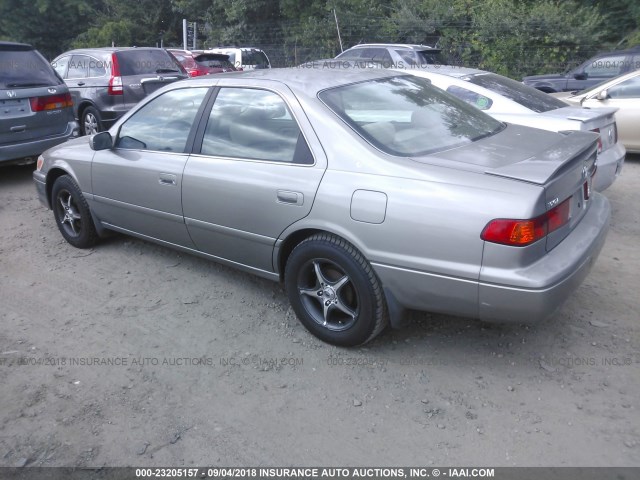 JT2BG22K810557926 - 2001 TOYOTA CAMRY CE/LE/XLE 金色 照片 3
