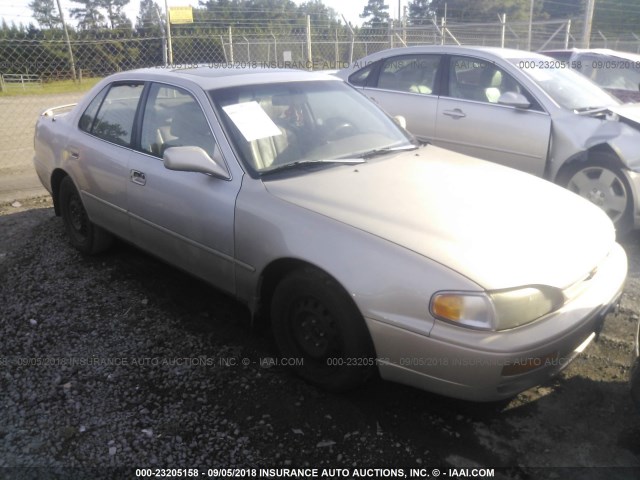 4T1BG12K5TU770518 - 1996 TOYOTA CAMRY DX/LE/XLE GOLD photo 1
