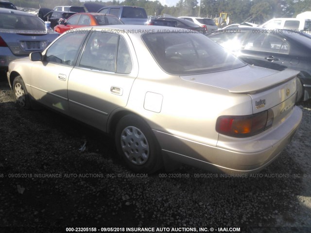 4T1BG12K5TU770518 - 1996 TOYOTA CAMRY DX/LE/XLE GOLD photo 3