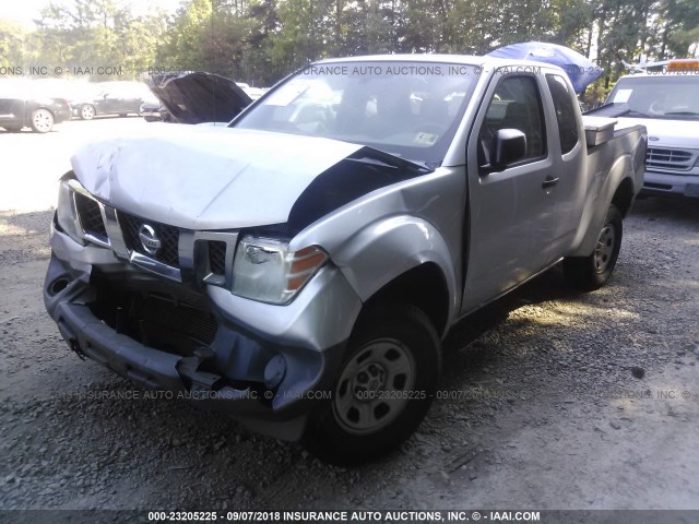 1N6BD06T79C408910 - 2009 NISSAN FRONTIER KING CAB XE/KING CAB SE SILVER photo 2