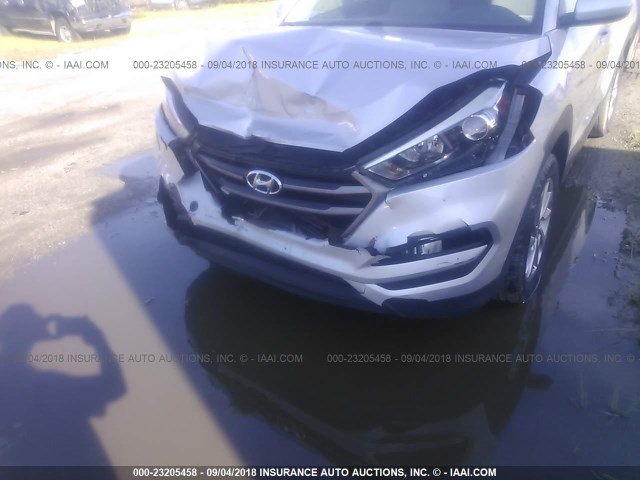 KM8J3CA41GU137039 - 2016 HYUNDAI TUCSON LIMITED/SPORT AND ECO/SE SILVER photo 6