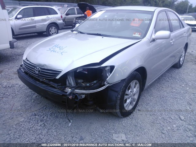 4T1BF30K95U101446 - 2005 TOYOTA CAMRY LE/XLE/SE 银色 照片 2