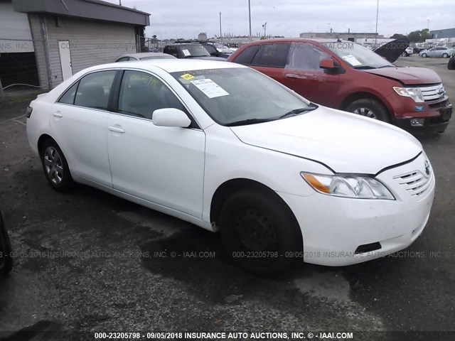 4T1BE46K57U551579 - 2007 TOYOTA CAMRY NEW GENERAT CE/LE/XLE/SE WHITE photo 1