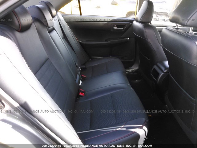 4T1BF1FK7HU387541 - 2017 TOYOTA CAMRY LE/XLE/SE/XSE 灰色 照片 8