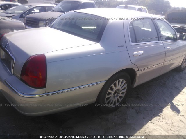 1LNHM81W73Y600752 - 2003 LINCOLN TOWN CAR EXECUTIVE SILVER photo 4