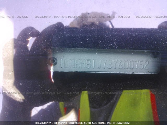 1LNHM81W73Y600752 - 2003 LINCOLN TOWN CAR EXECUTIVE SILVER photo 9