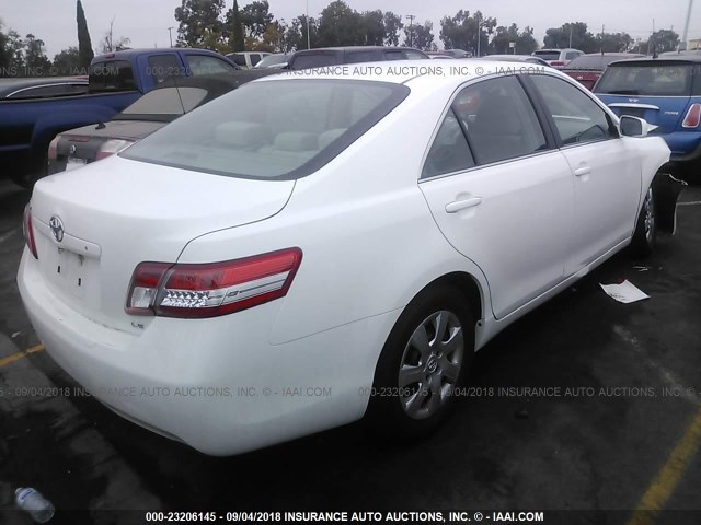 4T4BF3EK3BR215646 - 2011 TOYOTA CAMRY SE/LE/XLE WHITE photo 4