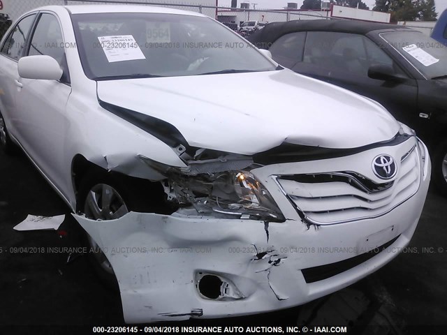 4T4BF3EK3BR215646 - 2011 TOYOTA CAMRY SE/LE/XLE WHITE photo 6
