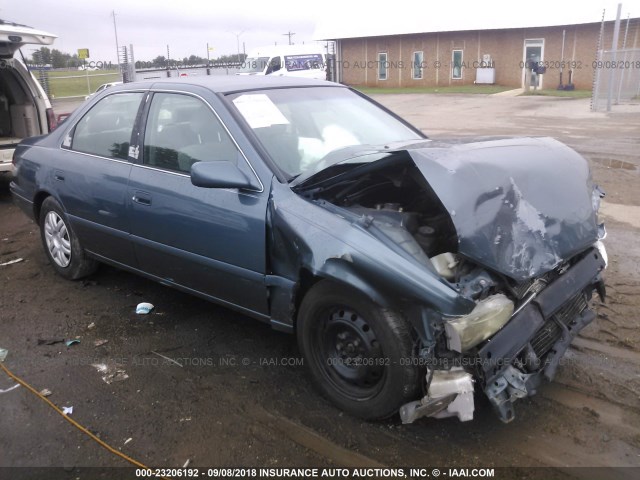 4T1BG22K5YU975883 - 2000 TOYOTA CAMRY CE/LE/XLE 海军蓝 照片 1