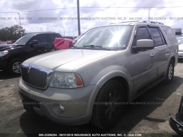 5LMFU28R04LJ08984 - 2004 LINCOLN NAVIGATOR Brun photo 2