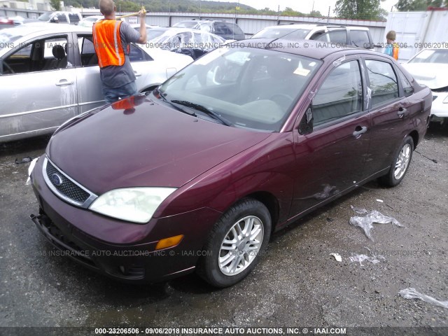 1FAFP34N97W174501 - 2007 FORD FOCUS ZX4/S/SE/SES MAROON photo 2
