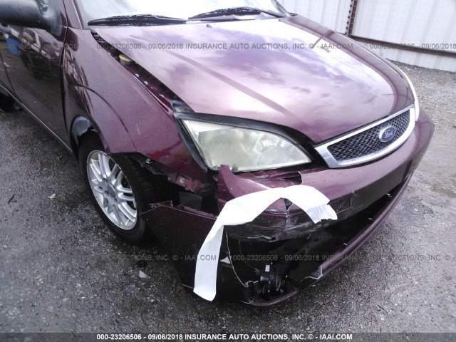 1FAFP34N97W174501 - 2007 FORD FOCUS ZX4/S/SE/SES MAROON photo 6