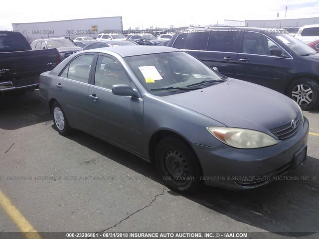 JTDBE32K320058536 - 2002 TOYOTA CAMRY LE/XLE/SE GREEN photo 1