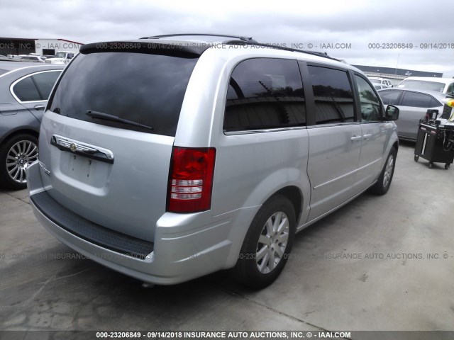 2A8HR54P68R138407 - 2008 CHRYSLER TOWN & COUNTRY TOURING SILVER photo 4