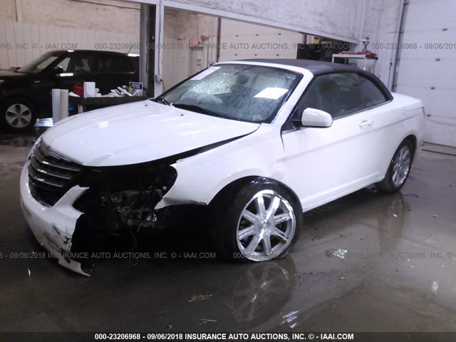 1C3LC55R58N133557 - 2008 CHRYSLER SEBRING TOURING WHITE photo 2