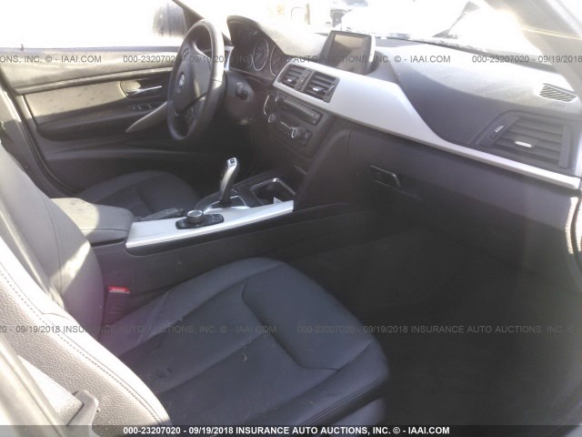 WBA3C3G5XENS71632 - 2014 BMW 320 I/XDRIVE WHITE photo 5
