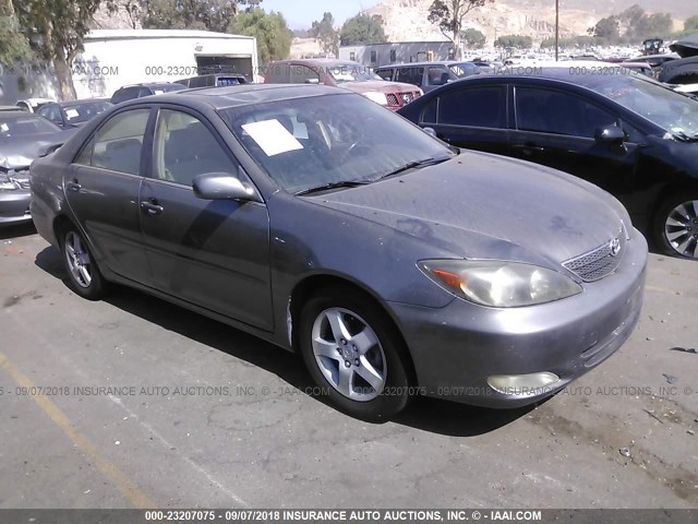 JTDBE32K220016584 - 2002 TOYOTA CAMRY LE/XLE/SE 灰色 照片 1