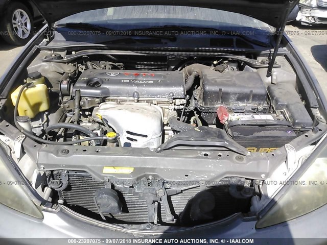 JTDBE32K220016584 - 2002 TOYOTA CAMRY LE/XLE/SE 灰色 照片 10