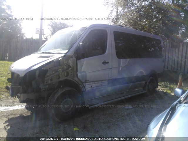 WDZPE7CC6B5541672 - 2011 MERCEDES-BENZ SPRINTER 2500 SILVER photo 2