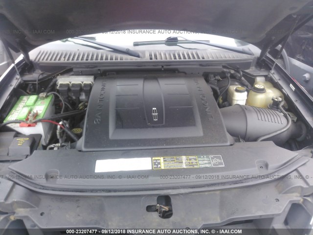 5LMFU28576LJ25104 - 2006 LINCOLN NAVIGATOR Schwarz Foto 10