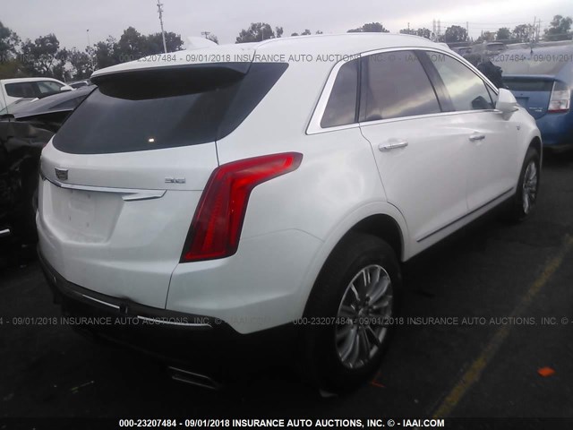 1GYKNBRS3HZ268438 - 2017 CADILLAC XT5 LUXURY WHITE photo 4