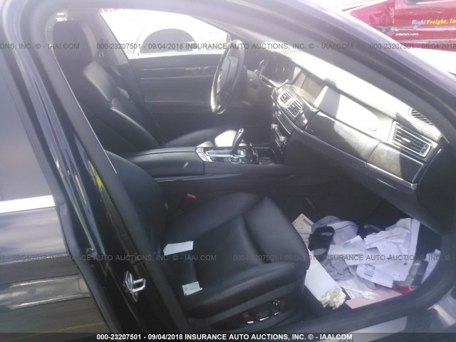 WBAKA4C56BC392114 - 2011 BMW 740 I BLACK photo 5