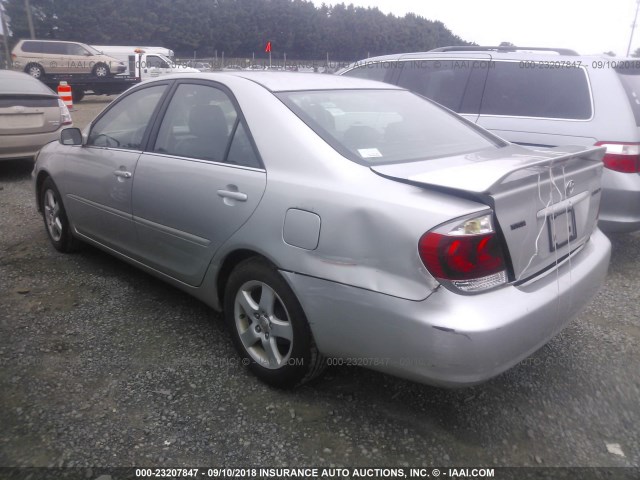 4T1BE30K45U430302 - 2005 TOYOTA CAMRY LE/XLE/SE Күміс фото 3