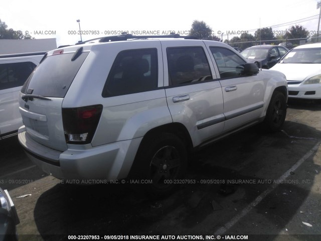 1J8GR48K57C645018 - 2007 JEEP GRAND CHEROKEE LAREDO/COLUMBIA/FREEDOM ვერცხლისფერი ფოტო 4