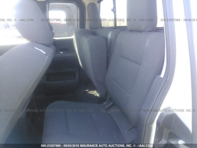 1N6AA0CAXEN504455 - 2014 NISSAN TITAN S/SV/PRO-4X SILVER photo 8