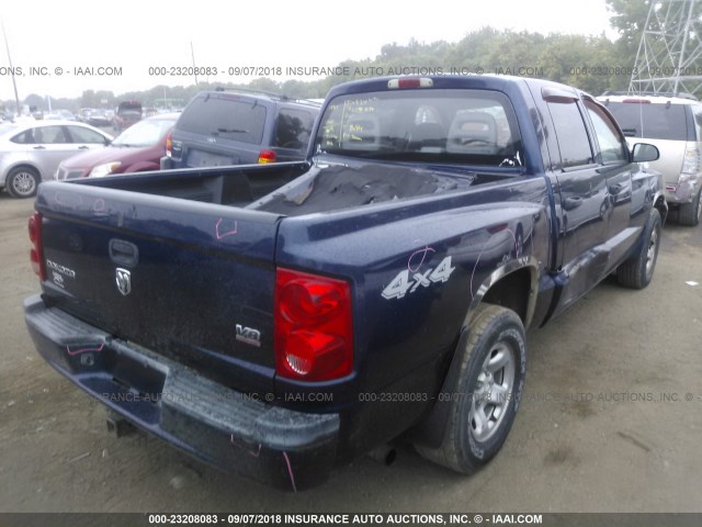 1D7HW28N05S147613 - 2005 DODGE DAKOTA QUAD/ST BLUE photo 4