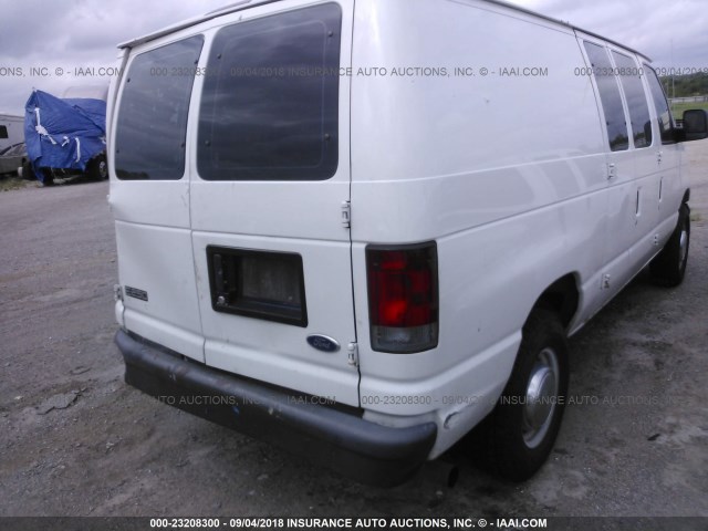 1FTNE24L55HA67001 - 2005 FORD ECONOLINE E250 VAN WHITE photo 4