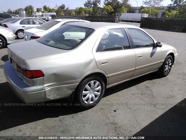 4T1BG22K21U794603 - 2001 TOYOTA CAMRY CE/LE/XLE 金色 照片 4